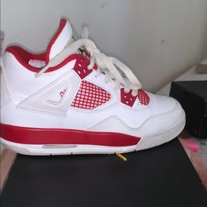 Jordan 4s